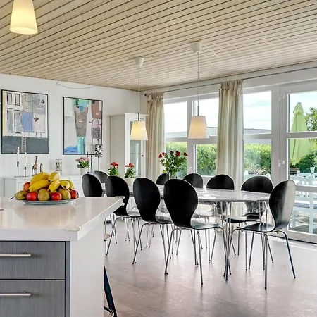Swipdagh - 500m From The Sea By Interhome Feriehus *
